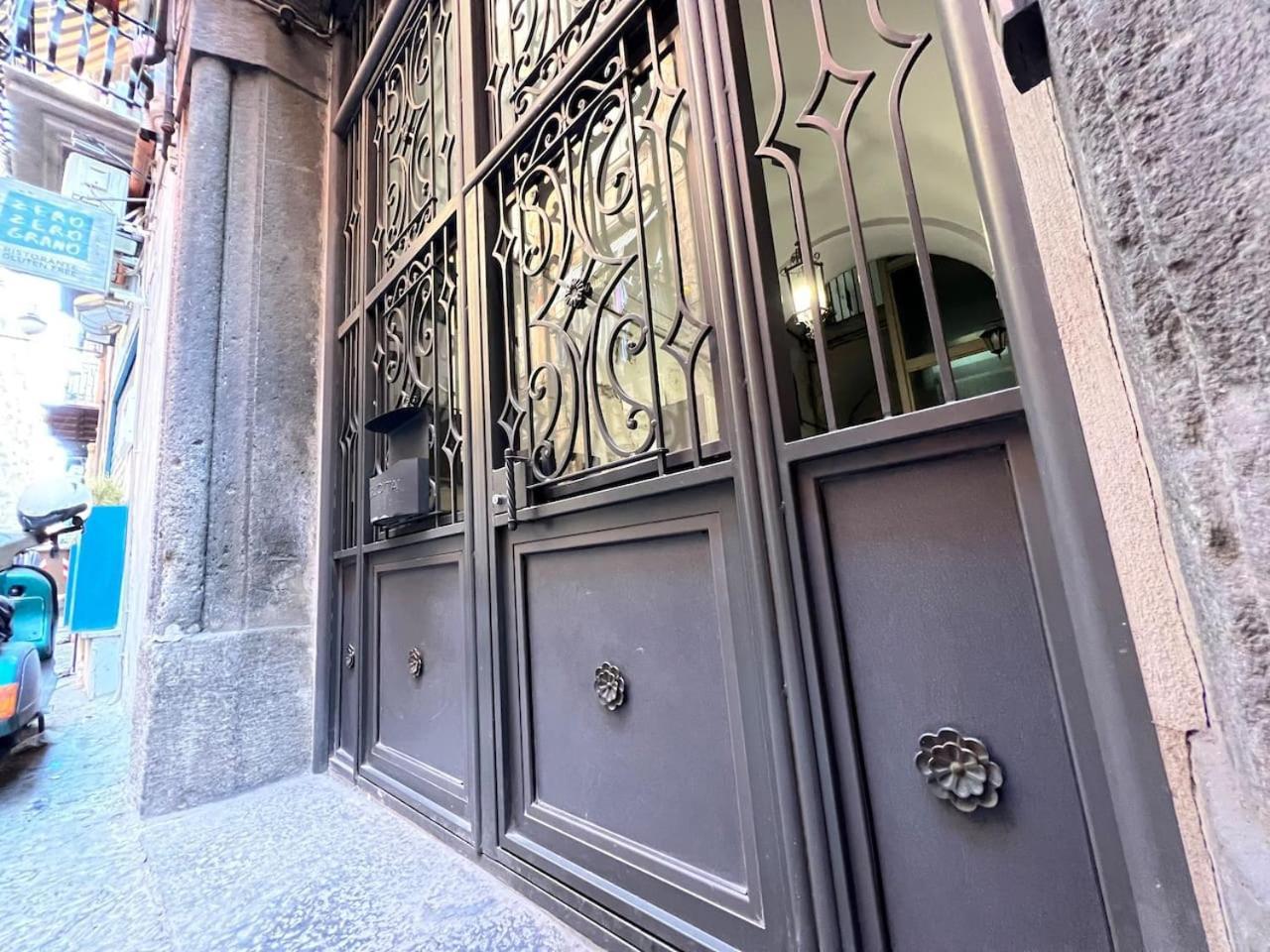 Appartamento Traversa Toledo, Intero Al Plebiscito